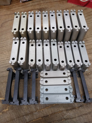 Vtg Atlas Tool HO Motoring 30 Piece Roadway Slot Car Track Pier Lot 1/2"-2.5"