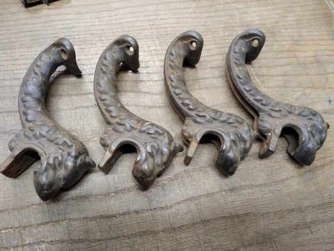Vtg Antique 4 Piece Set Cast Iron Lion Head Table Legs? Shelf Brackets? Nice!