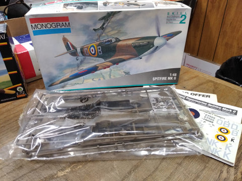 Vtg NOS MONOGRAM Spitfire MK II 1:48 Scale RAF Fighter Plane Plastic Model Kit