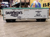 Vtg 9 Pc HO Scale Box Car Lot Tyco+ Baby Ruth AT&SF Green Giant Dairyman's TLCX