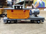 Vtg 6 Pc HO Scale Caboose Lot AHM Revell AT&SF Union Pacific Maint Spirit Of 76!
