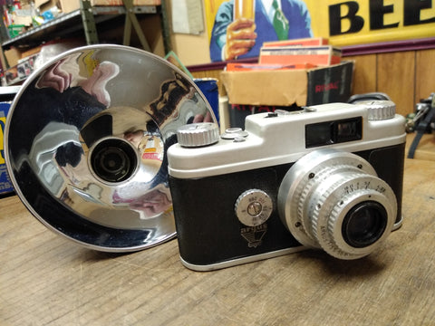 Vtg ARGUS 35mm Film Camera f/35 50mm Coated Cintar Lens Shutter Works Flash USA!