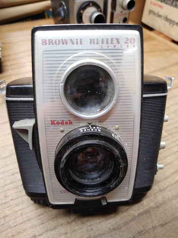 Vtg Kodak Brownie Reflex 20 Film Camera Working Shutter