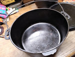 Vtg Griswold Cast Iron 310 Tite Top Dutch Oven #10 Flat Biscuit Lid 3 Leg #1
