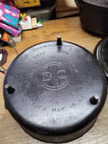 Vtg Griswold Cast Iron 310 Tite Top Dutch Oven #10 Flat Biscuit Lid 3 Leg #1