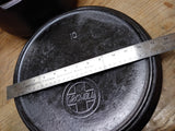Vtg Griswold Cast Iron 310 Tite Top Dutch Oven #10 Flat Biscuit Lid 3 Leg #2