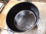 Vtg Griswold Cast Iron 310 Tite Top Dutch Oven #10 Flat Biscuit Lid 3 Leg #2