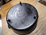 Vtg Griswold Cast Iron 310 Tite Top Dutch Oven #10 Flat Biscuit Lid 3 Leg #2