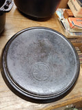 Vtg Griswold Cast Iron 310-A Tite Top Dutch Oven #10 Flat Biscuit Lid 3 Leg #3