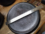Vtg Griswold Cast Iron 310-A Tite Top Dutch Oven #10 Flat Biscuit Lid 3 Leg #3