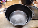 Vtg Griswold Cast Iron 310-A Tite Top Dutch Oven #10 Flat Biscuit Lid 3 Leg #3