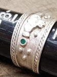 Vtg 925 Sterling Silver Claddagh Ring w/2 Emeralds Size 8.75-9 Made In Ireland!
