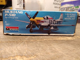 Vtg Monogram P-51D Mustang Fighter Airplane 1/48 Scale Plastic Model Kit #5207