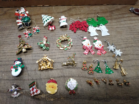 Vtg 25 Piece Christmas Xmas Brooch Earring and Findings Lot Santa Tree Reindeer