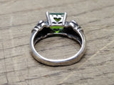 Vtg 925 Sterling Silver Green Peridot Size 8 Ring Very Nice!