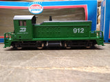 Vtg 2 Pc HO Model Power Burlington Northern 912 Switcher Loco 1435 Red Caboose