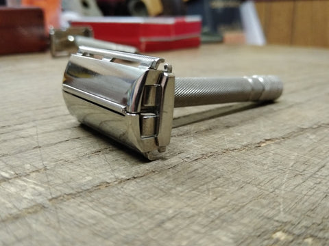 Vtg Gillette Super Speed Safety Razor TTO Double Edge Made in USA Good Shape!
