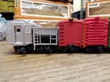 Vtg Tyco HO Scale Santa Fe Diesel Engine 6 Train Cars w/Crane Maintenance Works!