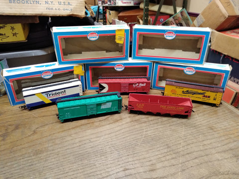 Vtg Model Power HO Scale Freight Train Car Lot Narragansett PC Dixie CP Trident