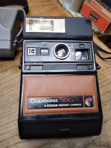 Vtg Kodak Colorburst 300 Instant Film Camera with Flash Looks Good!