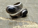 Vtg Women's 925 Sterling Bypass Ring Size 6+ 2 Black Onyx Stones Mexico