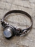 Vtg Women's 925 Sterling Silver Ring with 5mm Moonstone Size 7 Nice!