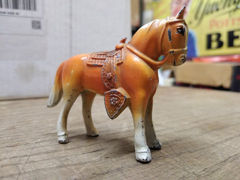Vtg Diecast Metal Painted Horse with Fancy Saddle and Stirrups 2.5"