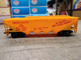 Vtg 4 Pc HO Scale TYCO Lot Union Pacific Caboose & 2 Hoppers Burlington w/Boxes