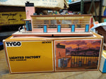 Vtg HO and O Gauge Train Tyco Factory Plasticville Station Model Dynamics Tunnel