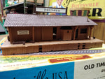 Vtg HO and O Gauge Train Tyco Factory Plasticville Station Model Dynamics Tunnel
