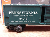 Vtg Lionel Trains O Gauge PRR 24018 Box Car w/Box Great Shape!