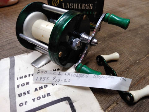 Vtg Bronson Lashless 1710 Level Winding Casting Fishing Reel w/Instructions Box