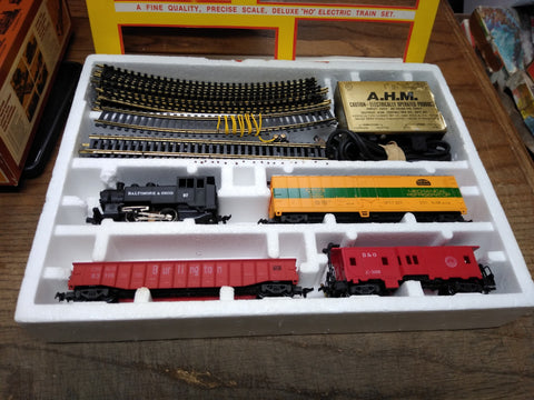 Vtg HO Scale AHM Electric Train Set 60012A B&O 97 Switcher w/3 Cars & Box Works!