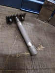 Vtg Gillette 3 Piece Razor w/Case Blades Nov 15 1904 Pat# B945177 Nice Shape!