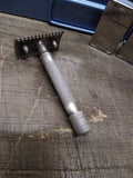 Vtg Gillette 3 Piece Razor w/Case Blades Nov 15 1904 Pat# B945177 Nice Shape!