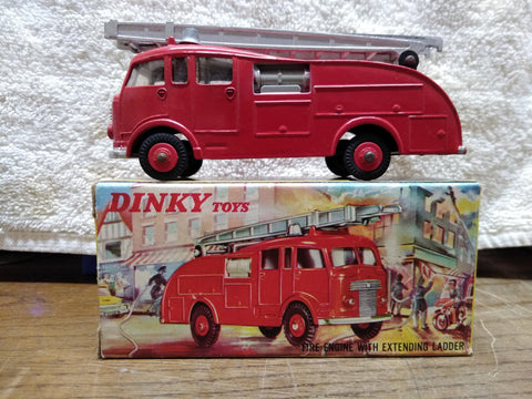 Vtg Meccano Dinky Toys Diecast 955 Fire Engine Truck w/Extending Ladder Orig Box