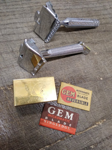 Vtg 2 Piece Safety Razor Lot Gem Ever Ready with Blade Bank and Original Blades