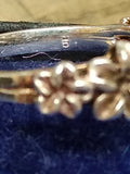 Vtg Women's 925 Silver Ring 5 Flowers with Unknown Stone Size 5 Beautiful!