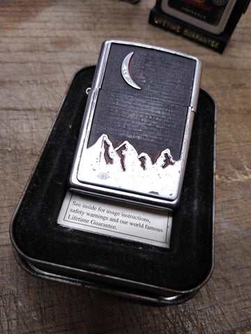 Vtg 2000 Zippo Cigarette Lighter Marlboro Moon Over Mountains with Box USA!