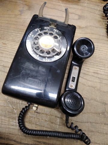 Vtg 1981 ITT Wall Mount Black Rotary Dial Telephone Model 554 Dial Works