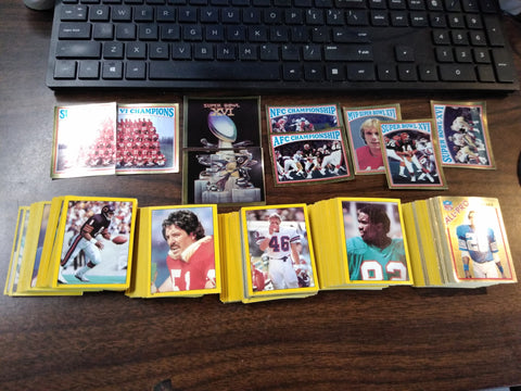 Vtg 280+ Pc Lot 1982 Topps NFL Trading Card Stickers Collectable