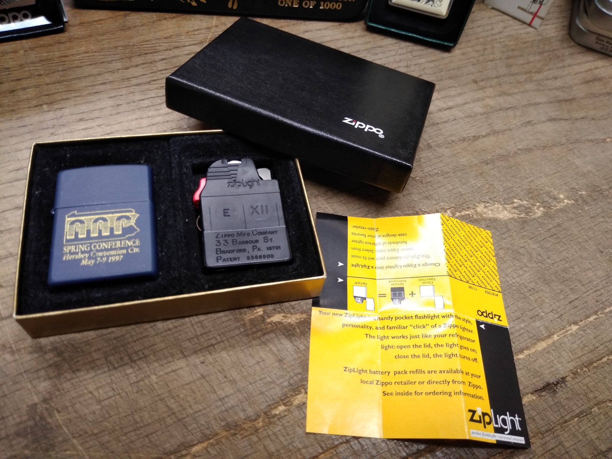 Vtg 1997 Zippo Zip Light Flashlight w/Matt Blue Case Hershey