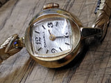Vtg Ladies Caravelle Mechanical Gold Tone Wrist Watch 17 Jewels Silver Dial Runs