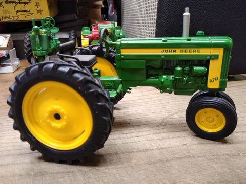 Vtg ERTL John Deere Diecast Metal Farm Tractor Model 420 Steering Works USA!