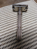 Vtg Gillette 1966 L4 Slim Adjustable TTO DE Safety Razor in Good Shape!
