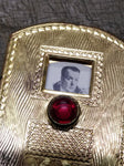 Vtg Gold Tone Brooch Pin Jewelry With Red Stone and Rotating 5 Photograph Window