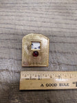 Vtg Gold Tone Brooch Pin Jewelry With Red Stone and Rotating 5 Photograph Window