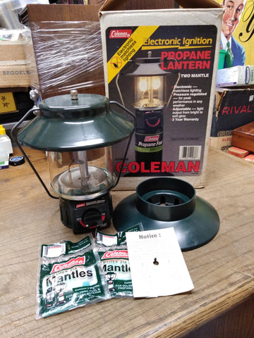Coleman Electronic Ignition 2 Mantle 5154B700 Propane Lantern Extra Mantles Box