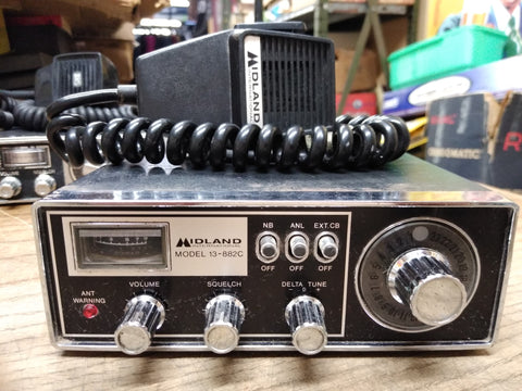 Vtg 1976 Midland International 13 882C 23 Channel CB Radio w/Microphone Japan!