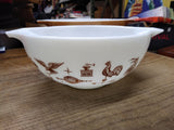 Vtg Pyrex Early American Cinderella White 443 2.5 Quart Mixing Bowl